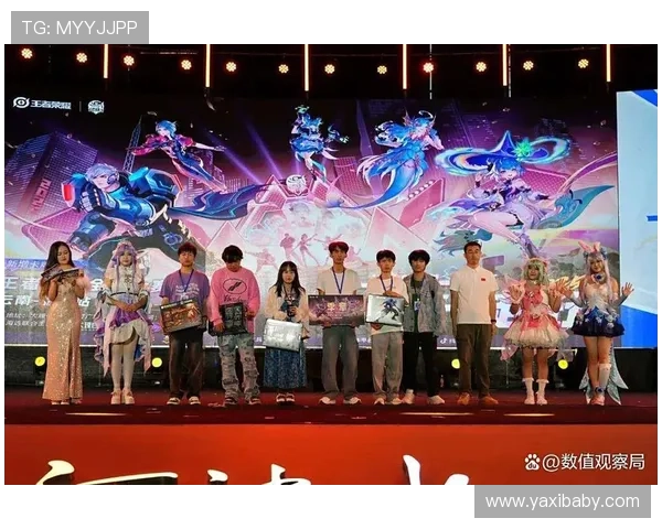 《全球电竞赛事热度激增 电竞选手转型成新媒体明星引发行业关注》 《全球电竞赛事热度激增 电竞选手转型成新媒体明星引发行业关注》